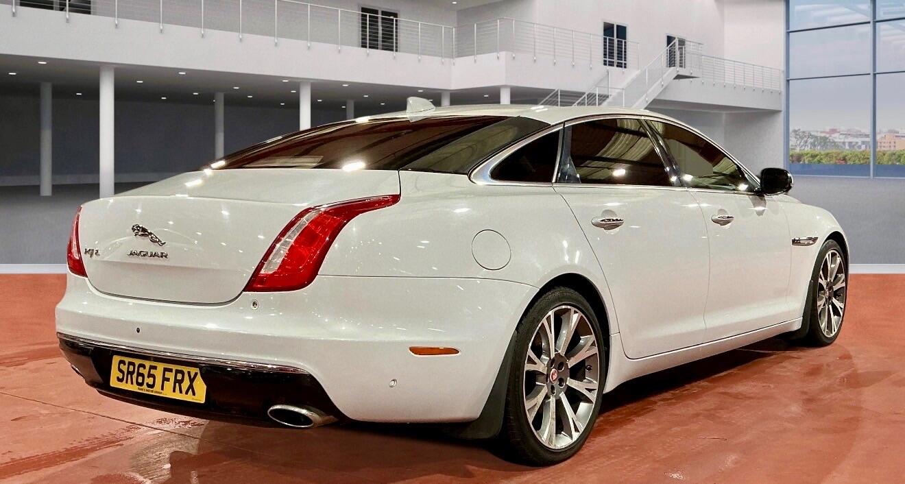 Used Jaguar XJ 2015 for sale - 77924890: Photo 3
