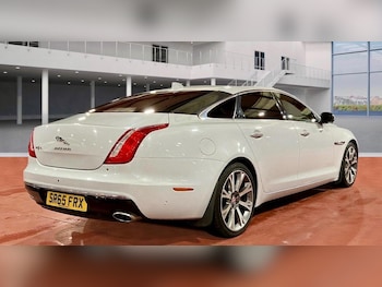 Used Jaguar XJ 2015 for sale - 77924890: Photo
