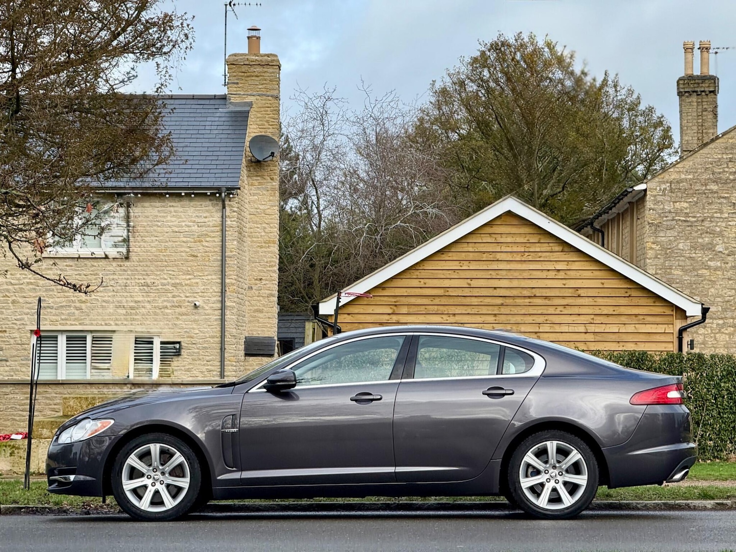 Used Jaguar XF 2010 for sale - 77424673: Photo 11