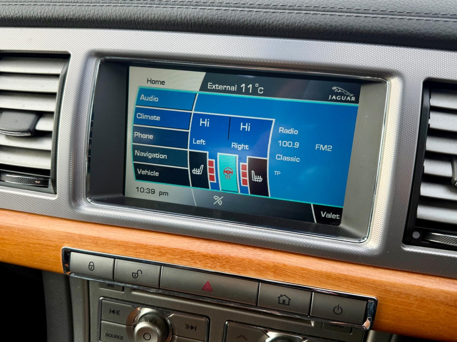 Used Jaguar XF 2010 for sale - 77424673: Photo 24