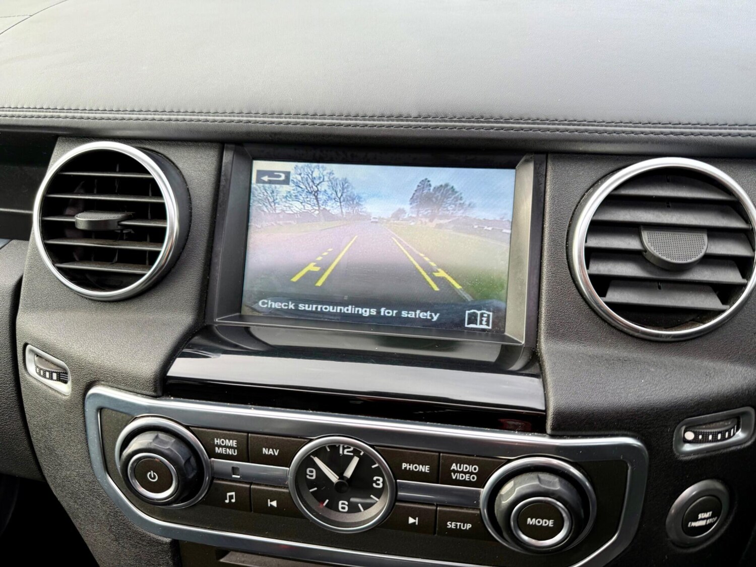 Used Land Rover Discovery 2014 for sale - 77940049: Photo 38