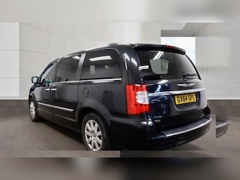 Used Chrysler Grand Voyager 2014 for sale - 78902216: Photo