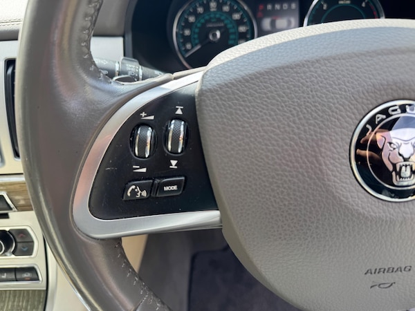 Used Jaguar XF 2014 for sale - 75268282: Photo 25