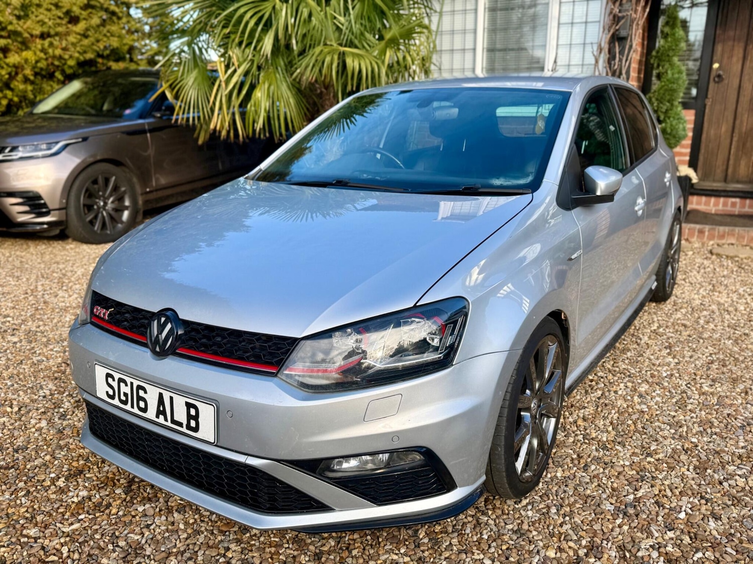Used Volkswagen Polo 2016 for sale - 77314899: Photo 3