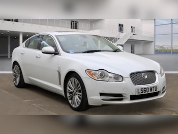 (60) - 3.0d V6 Premium Luxury Auto Euro 5 4dr