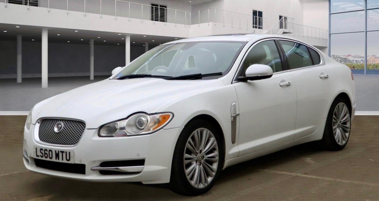 Used Jaguar XF 2010 for sale - 76688820: Photo 2