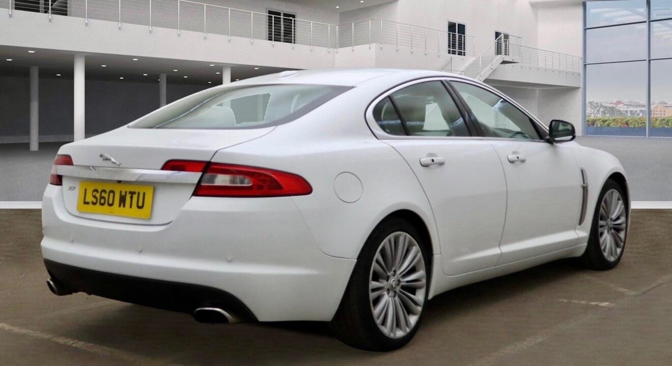 Used Jaguar XF 2010 for sale - 76688820: Photo 4