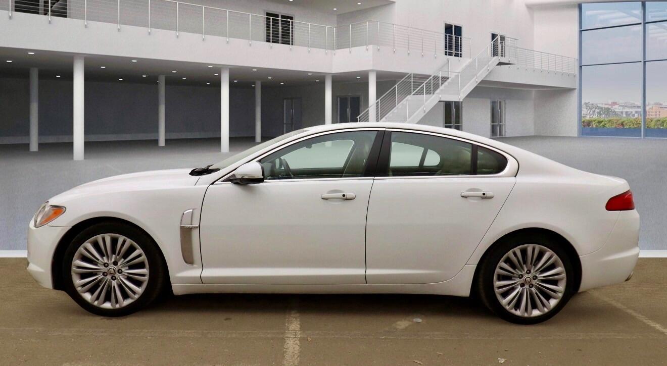 Used Jaguar XF 2010 for sale - 76688820: Photo 6