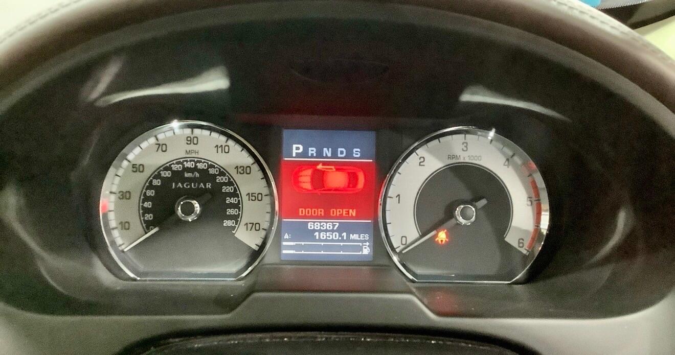 Used Jaguar XF 2010 for sale - 76688820: Photo 9