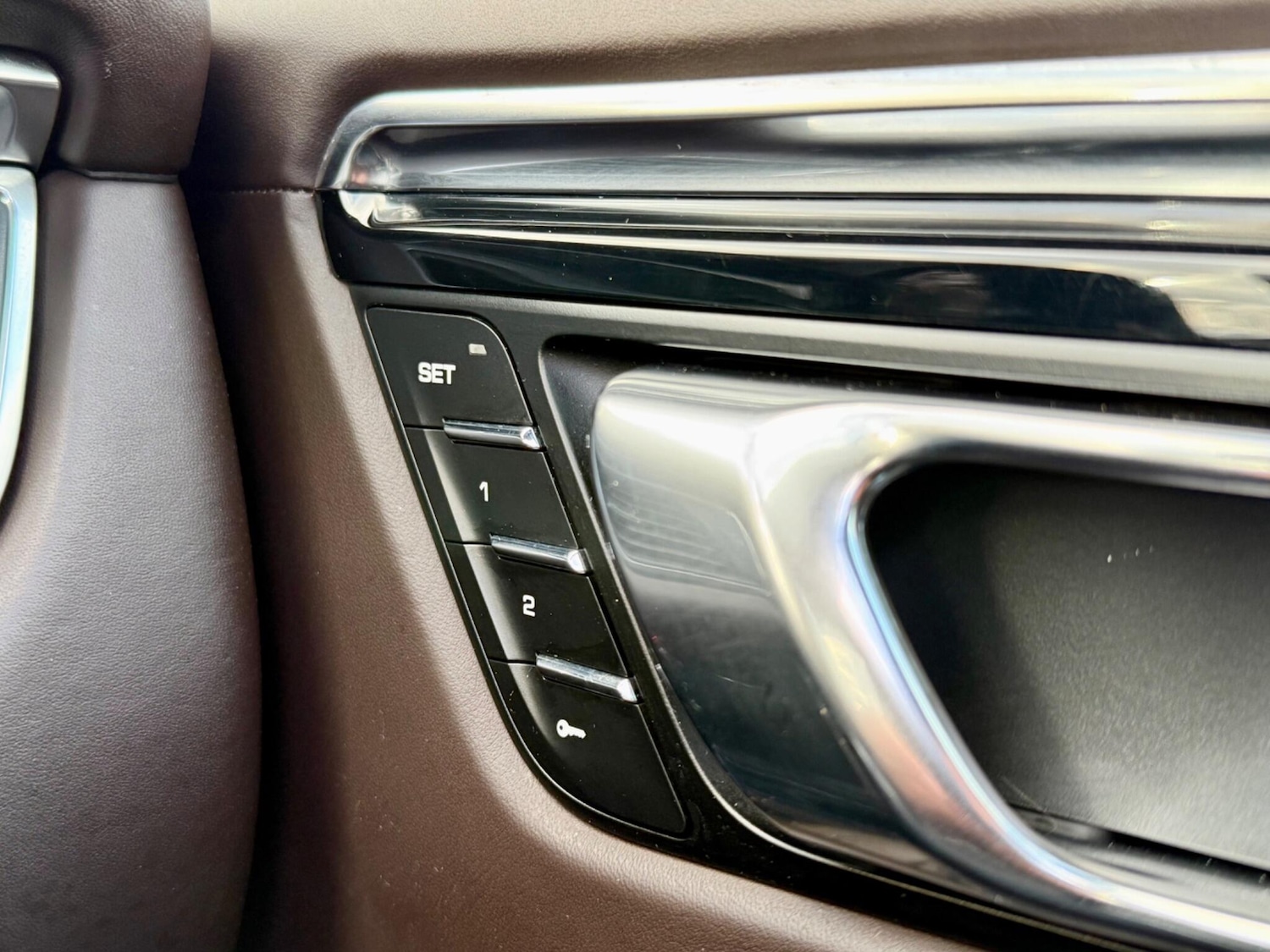 Used Porsche Macan 2015 for sale - 77066798: Photo 32