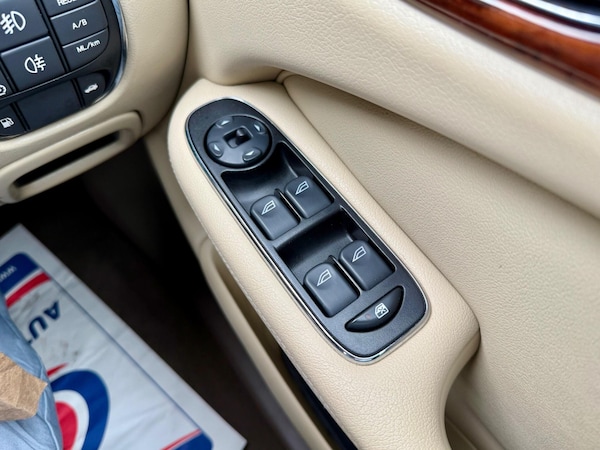 Used Jaguar XJ 2006 for sale - 76060708: Photo 27
