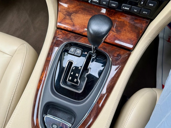 Used Jaguar XJ 2006 for sale - 76060708: Photo 31