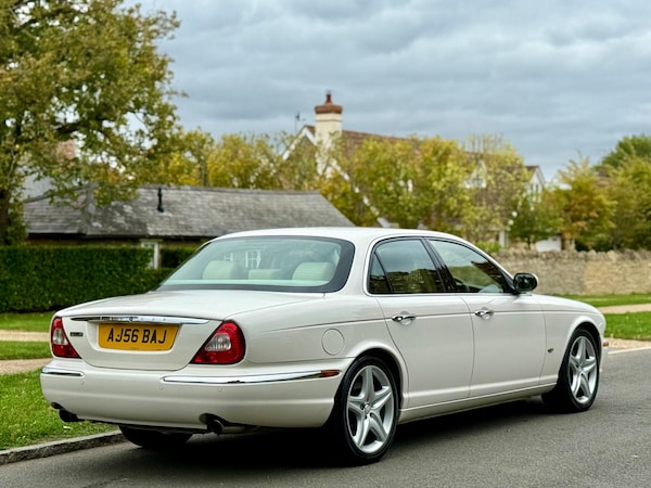 Used Jaguar XJ 2006 for sale - 76060708: Photo 5