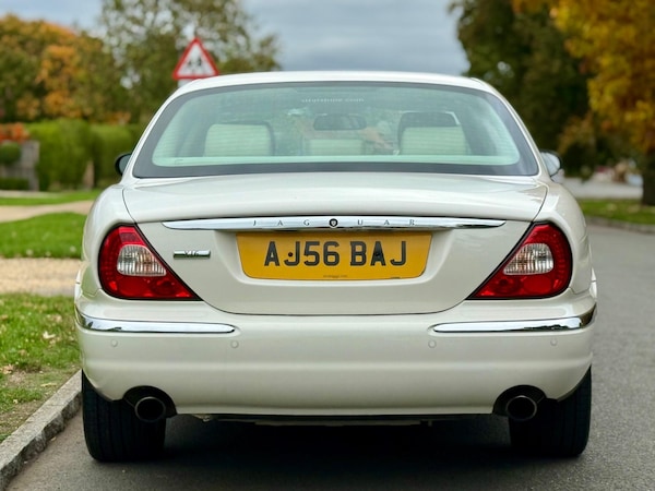 Used Jaguar XJ 2006 for sale - 76060708: Photo 6