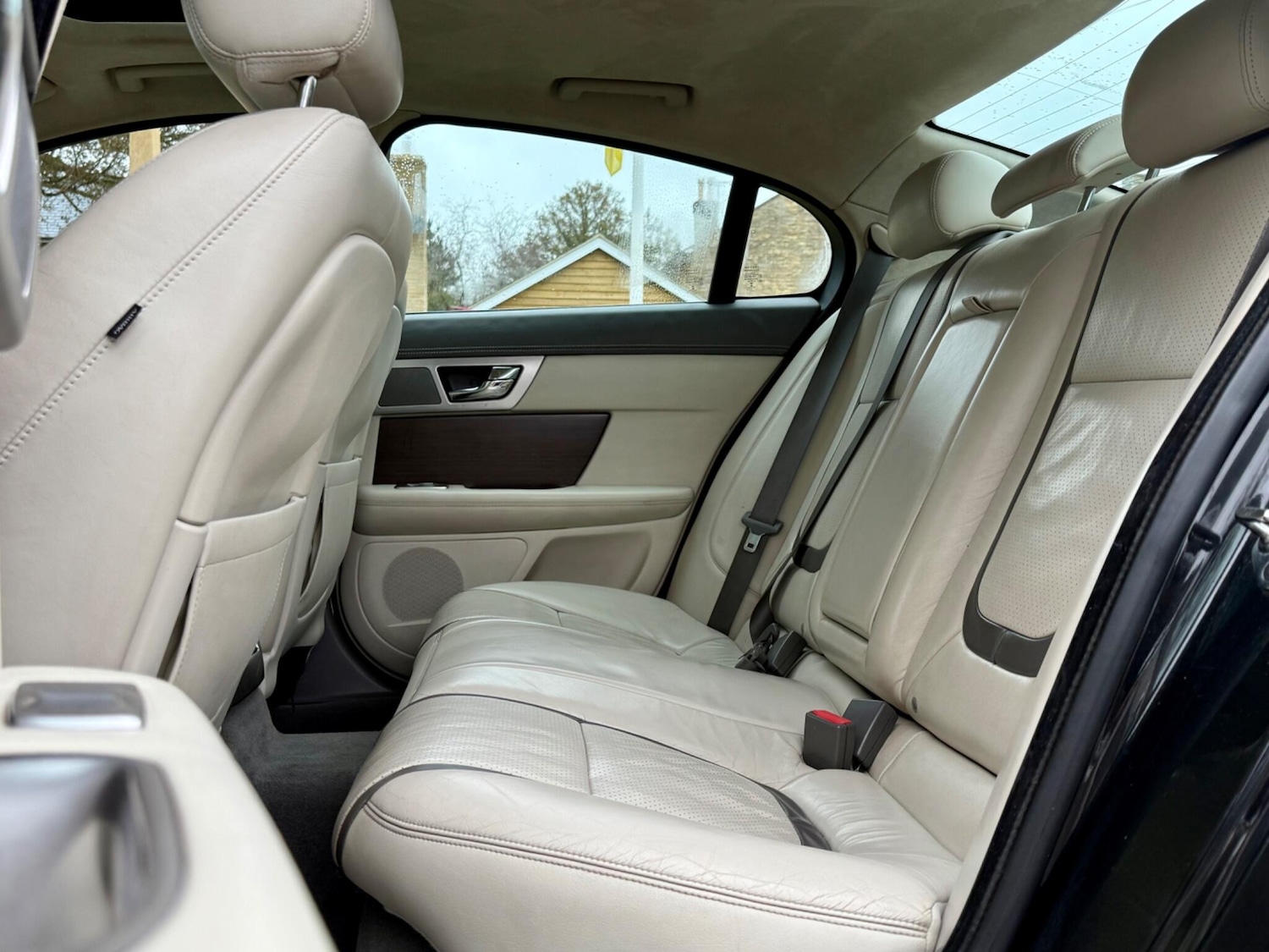 Used Jaguar XF 2012 for sale - 77410880: Photo 18