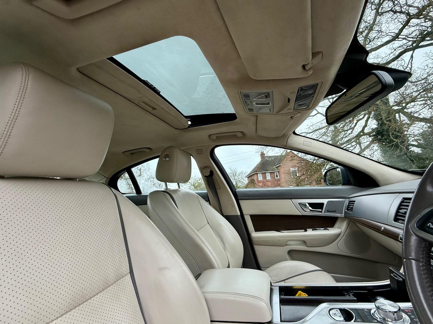 Used Jaguar XF 2012 for sale - 77410880: Photo 21