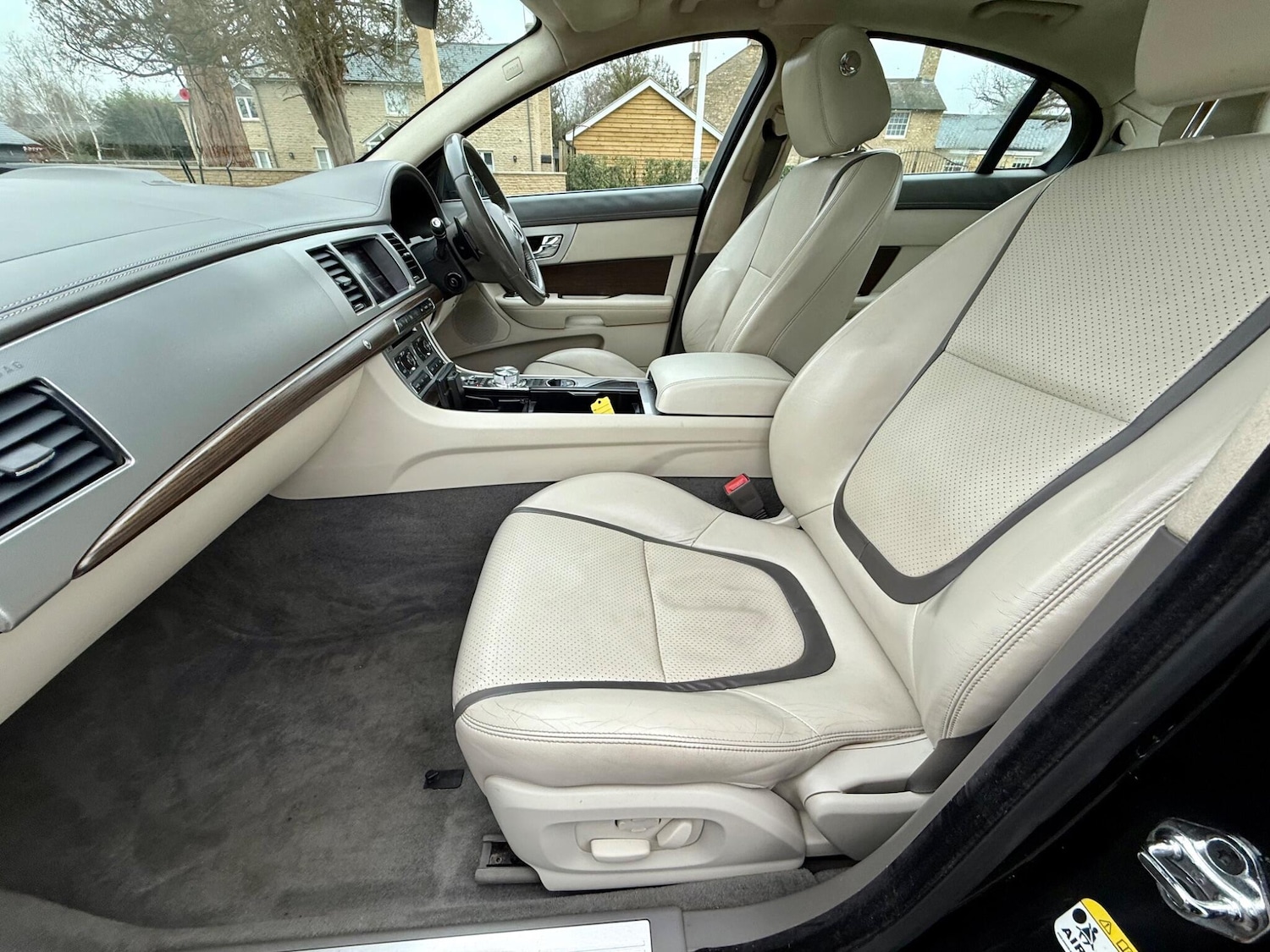 Used Jaguar XF 2012 for sale - 77410880: Photo 23