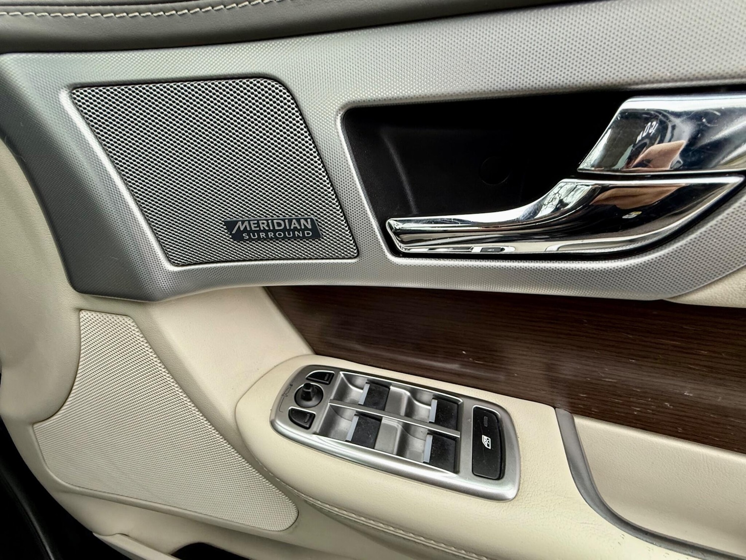 Used Jaguar XF 2012 for sale - 77410880: Photo 25