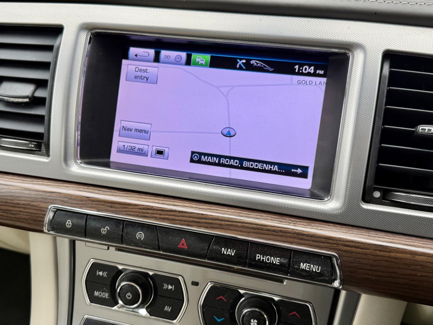 Used Jaguar XF 2012 for sale - 77410880: Photo 29