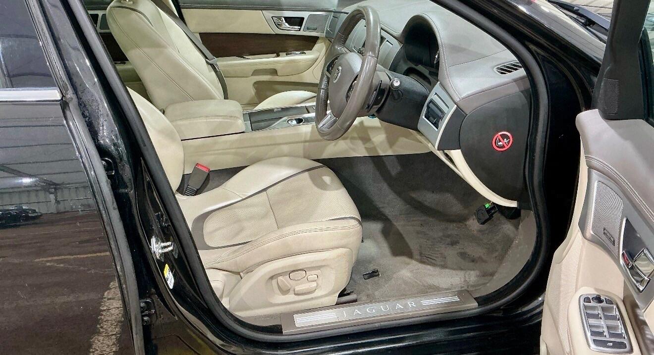 Used Jaguar XF 2012 for sale - 77410880: Photo 7