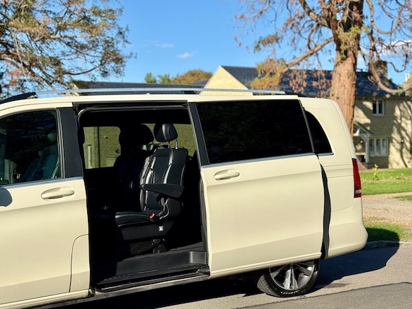 Used Mercedes-Benz V-Class 2017 for sale - 75608861: Photo 11