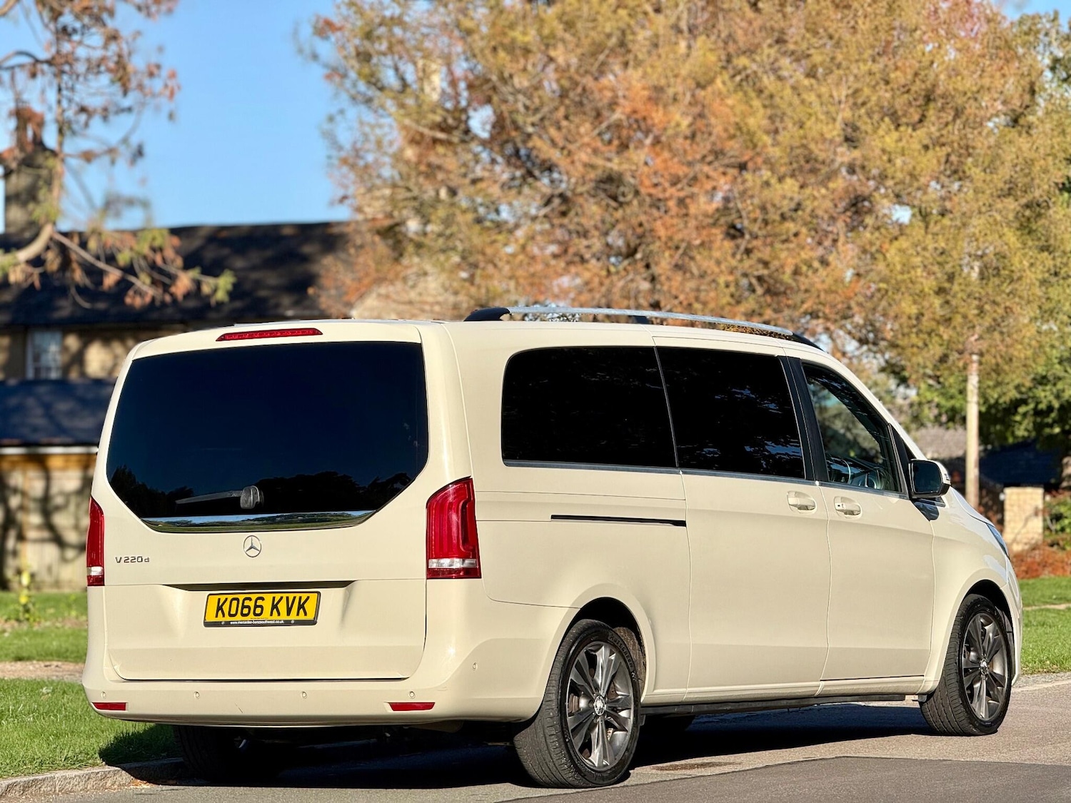 Used Mercedes-Benz V-Class 2017 for sale - 75608861: Photo 19