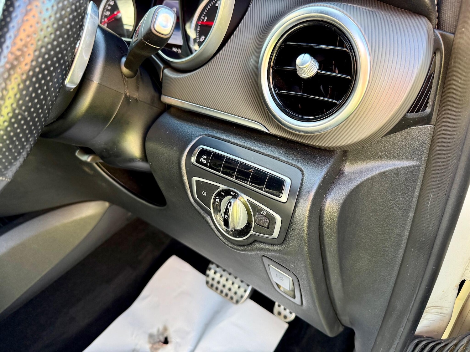 Used Mercedes-Benz V-Class 2017 for sale - 75608861: Photo 30