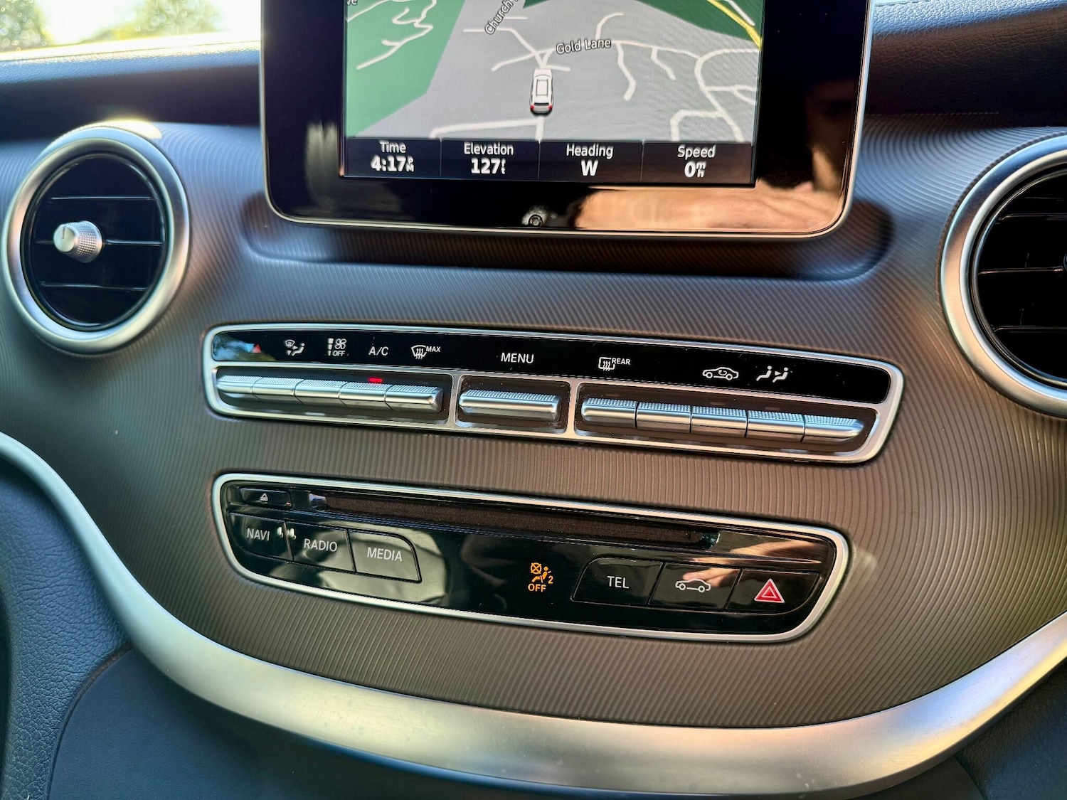 Used Mercedes-Benz V-Class 2017 for sale - 75608861: Photo 35