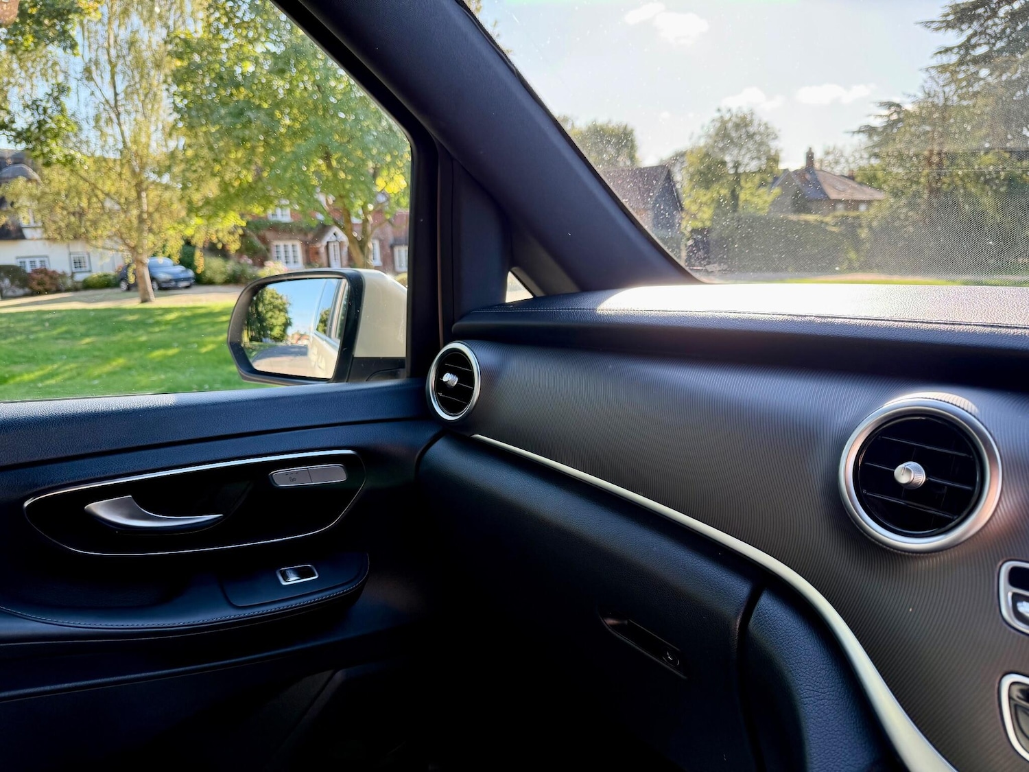 Used Mercedes-Benz V-Class 2017 for sale - 75608861: Photo 37