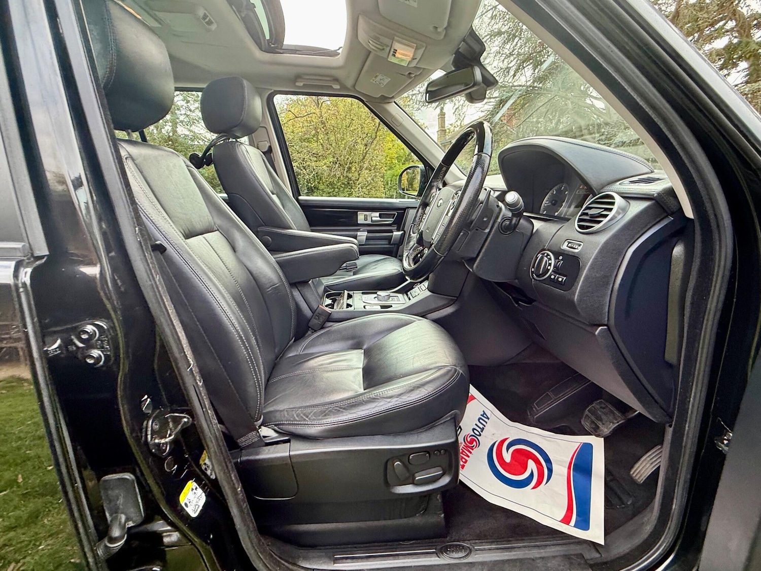Used Land Rover Discovery 4 2015 for sale - 75782157: Photo 26