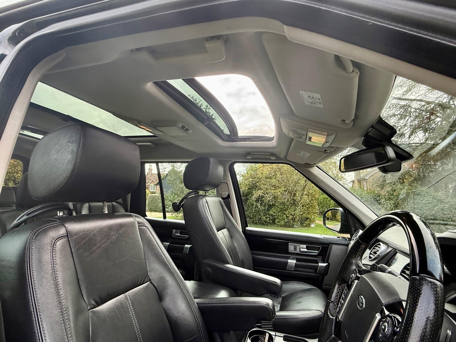 Used Land Rover Discovery 4 2015 for sale - 75782157: Photo 28
