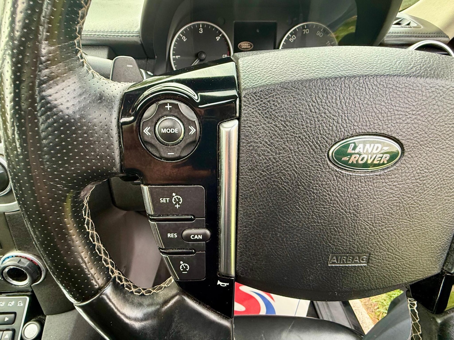 Used Land Rover Discovery 4 2015 for sale - 75782157: Photo 31