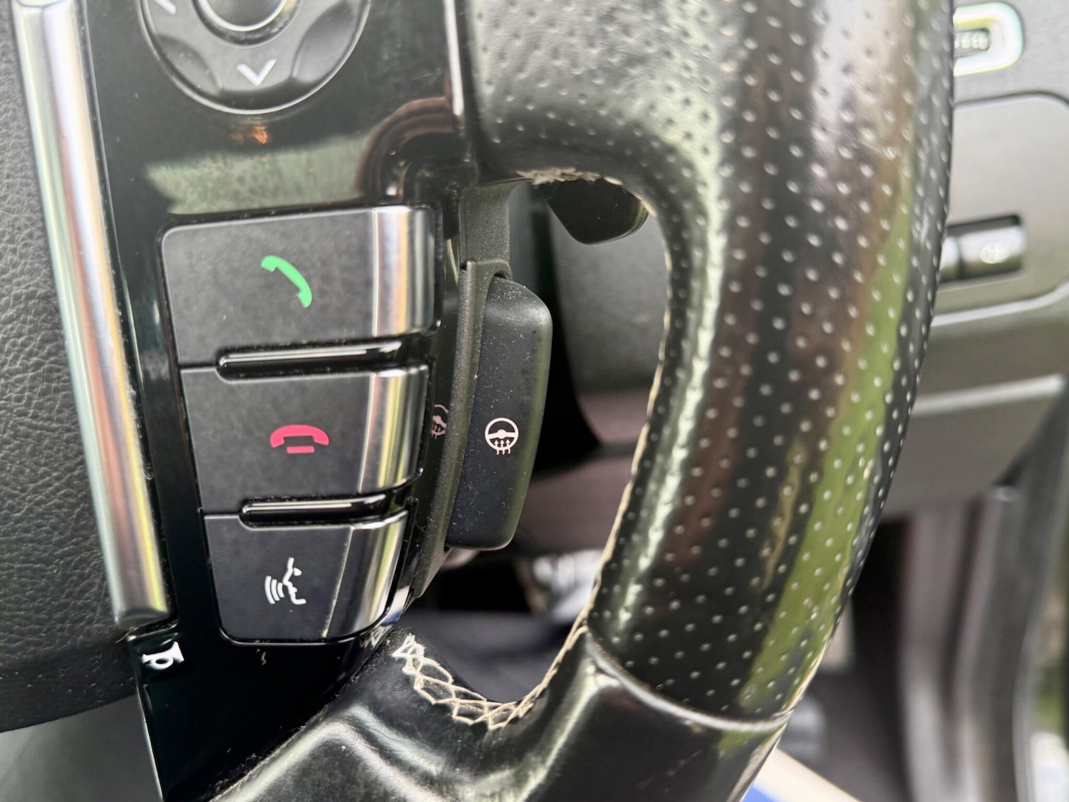 Used Land Rover Discovery 4 2015 for sale - 75782157: Photo 34