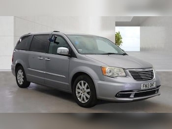 Used Chrysler Grand Voyager 2013 for sale - 79268361: Photo