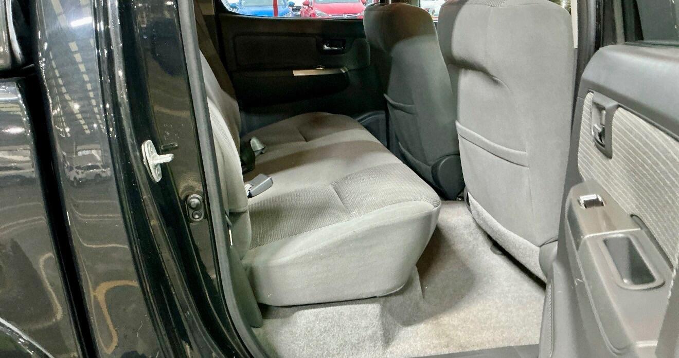 Used Toyota Hilux 2013 for sale - 77120161: Photo 10