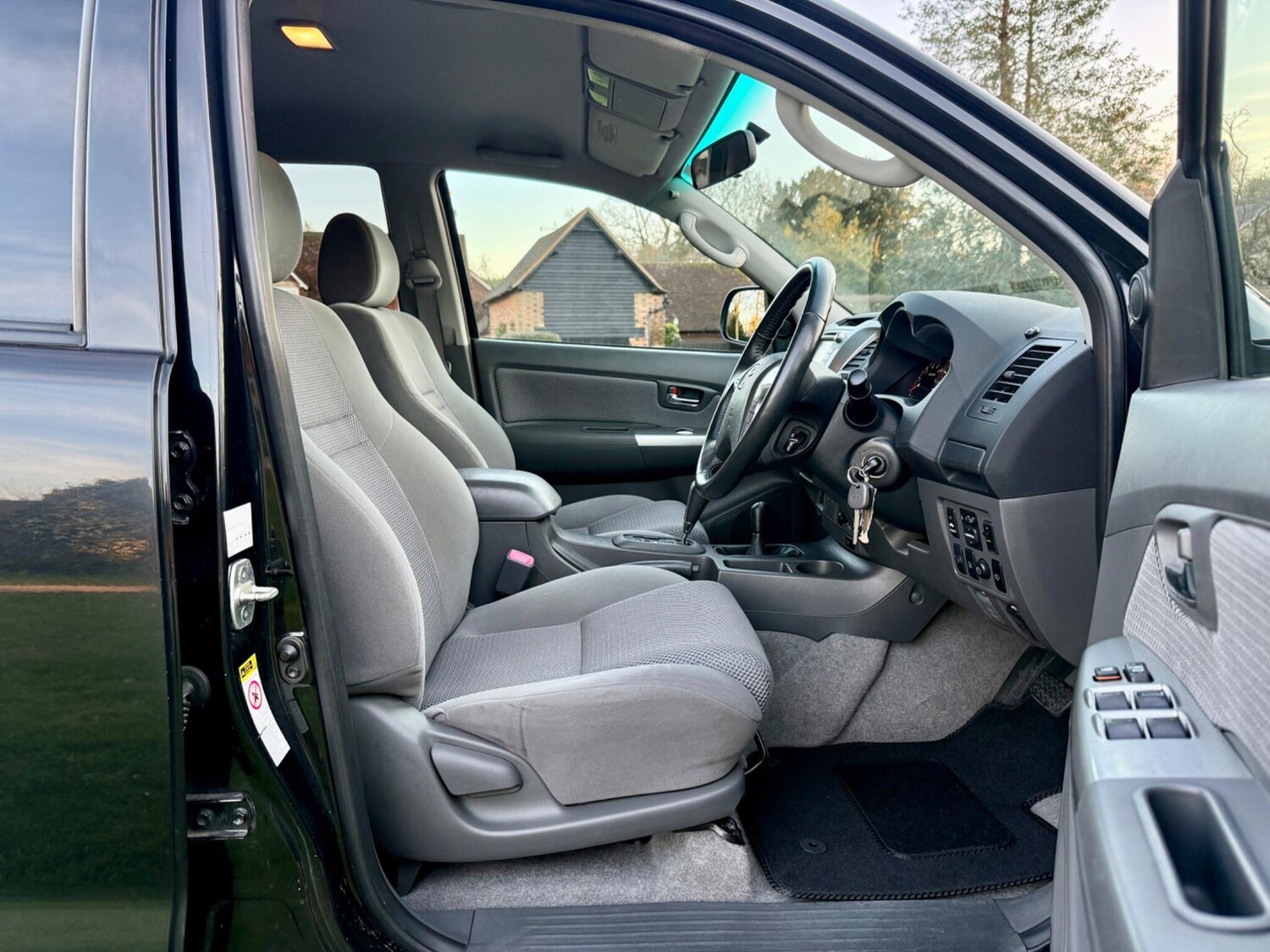 Used Toyota Hilux 2013 for sale - 77120161: Photo 19