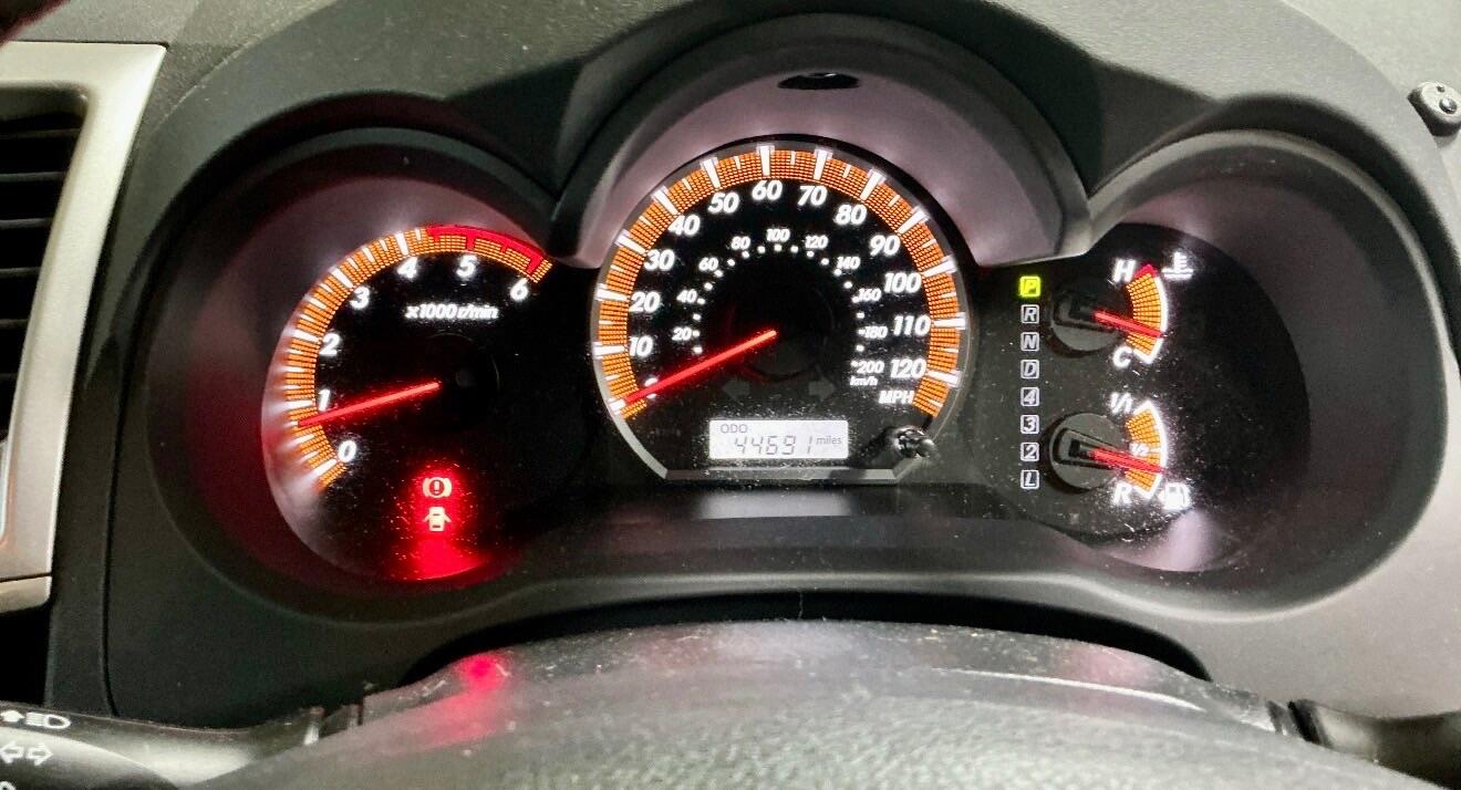 Used Toyota Hilux 2013 for sale - 77120161: Photo 8