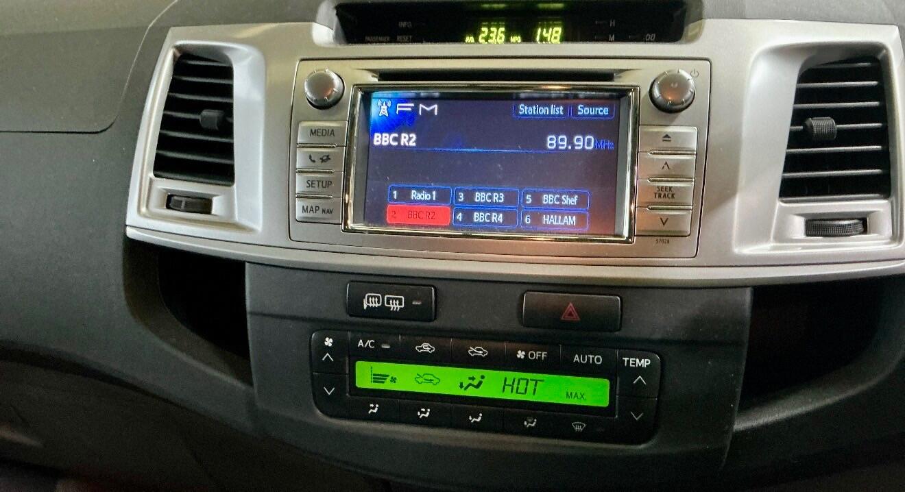 Used Toyota Hilux 2013 for sale - 77120161: Photo 9