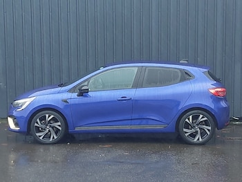 Used Renault Clio 2023 for sale - 76456168: Photo