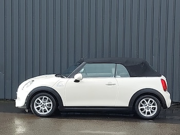 Used MINI Hatch 2018 for sale - 77623098: Photo