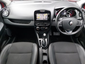 Used Renault Clio 2018 for sale - 76130253: Photo 2