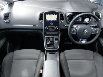 Used Renault Grand Scenic 2020 for sale - 75837815: Photo