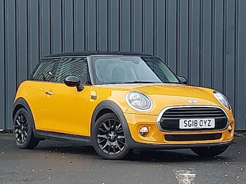 Used MINI Hatch 2018 for sale - 76983548: Photo