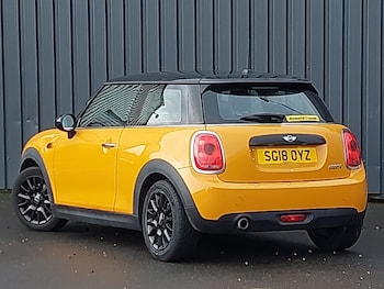 Used MINI Hatch 2018 for sale - 76983548: Photo