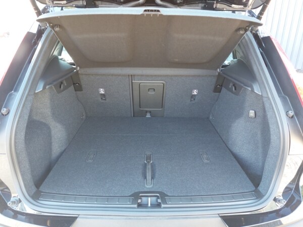 Used Volvo XC40 2024 for sale - 76183280: Photo 8