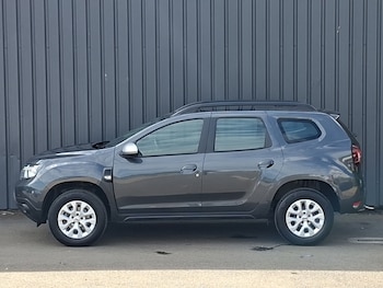 Used Dacia Duster 2023 for sale - 78983704: Photo