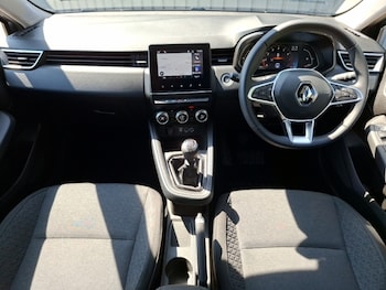 Used Renault Clio 2022 for sale - 79144340: Photo