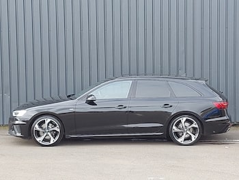 Used Audi A4 2022 for sale - 77690198: Photo