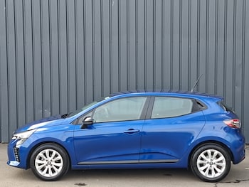 Used Renault Clio 2025 for sale - 79517233: Photo