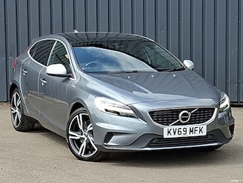 Used Volvo V40 2019 for sale - 79267688: Photo